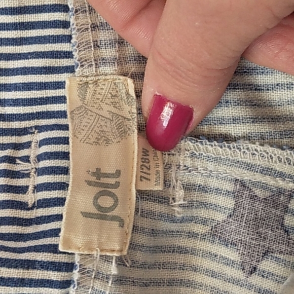 JOLT high waisted shorts - Picture 4 of 6